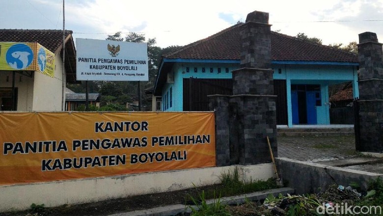 Panwaslu Boyolali Klarifikasi Perdes yang Namanya Masuk Parpol Panwaslu Boyolali Klarifikasi Perdes yang Namanya Masuk Parpol