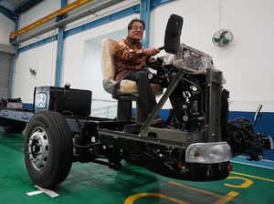 Hino Luncurkan Bus Matik