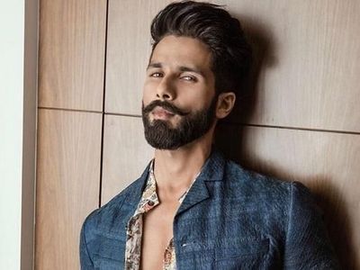 Foto: Pesona Shahid Kapoor, Aktor Bollywood Juga Pria Asia Terseksi 2017