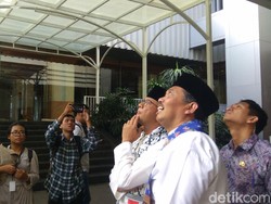 Anies Tinjau Tembok Gedung DPRD DKI yang Miring