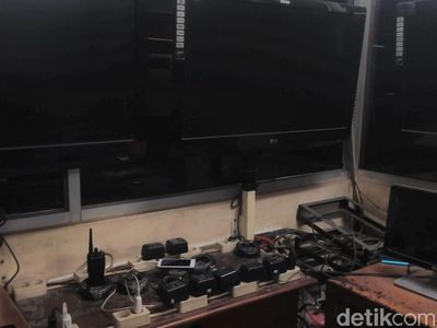 Mencengangkan! Banyak CCTV-Monitor di Control Room DPR Tak Berfungsi