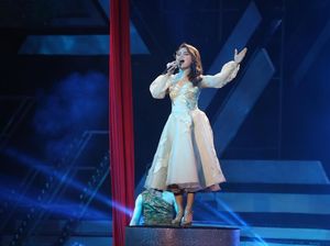 Suka Tertawa, Rossa: Untung Nggak Gila Ya!