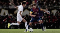 Inilah momen ketika Neymar bertemu Barcelona yang kelak jadi klubnya. Di final 2011, Barca jadi juara setelah mengalahkan Santos 4-0. Foto: Lintao Zhang/Getty Images