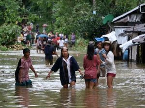 Badai Kai-Tak Terjang Filipina, Bocah 2 Tahun Tewas Tenggelam Badai Kai-Tak Terjang Filipina, Bocah 2 Tahun Tewas Tenggelam