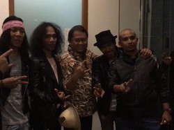 Menkominfo Ternyata Fans Berat Slank