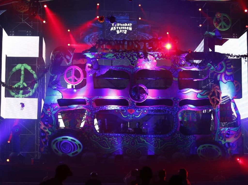 Diboyong dari Spanyol, Panggung Elrow Hadir di DWP 2017 Diboyong dari Spanyol, Panggung Elrow Hadir di DWP 2017