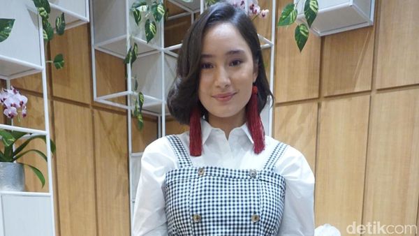 Foto: Gaya Tatjana Saphira, Simpel Tapi Tetap Memesona