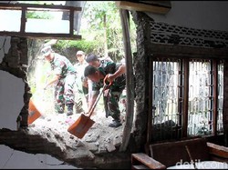 Gempa, Seorang Warga Luka Tertimpa Reruntuhan Rumah di Brebes