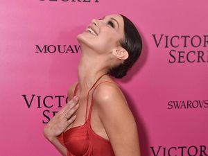 Pengorbanan Model yang Tak Minum Susu Sebulan Demi Show Victorias Secret Pengorbanan Model yang Tak Minum Susu Sebulan Demi Show Victorias Secret