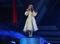 Foto: Adu Gaya Syahrini Sampai BCL di Panggung HUT Trans Media