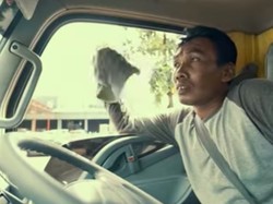 Bukti Pentingnya Jasa Sopir Truk Bagi Mitsubishi