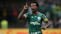Ze Roberto bermain untuk Gremio pada 2012-2014. Namanya mencuat saat memperkuat Bayer Leverkusen dan Bayern Munich. (Friedemann Vogel/Getty Images)