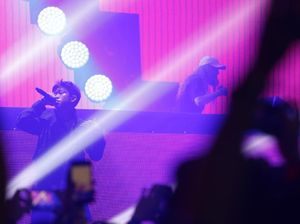 Menyaksikan Rich Brian di The Late Late Show Menyaksikan Rich Brian di The Late Late Show