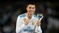 Koleksi gol Cristiano Ronaldo untuk Portugal dan Real Madrid tahun ini mencapai 53 gol dari 59 penampilan. Seperti Messi, kans terakhir Ronaldo menambah gol di sisa tahun adalah dalam El Clasico. (Foto: Matthew Childs/Reuters)