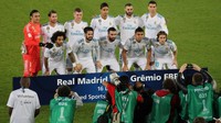 Real Madrid menempati posisi tiga sebagai klub dengan tagihan gaji paling besar. Untuk membayar Cristiano Ronaldo, Karim Benzema dkk, El Real harus menggelontorkan uang Rp 112,6 miliar per pekan. (REUTERS/Ahmed Jadallah)