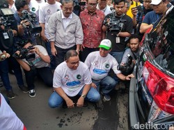 Mobilnya Lolos Uji Emisi, Ini Pesan Anies ke Warga DKI