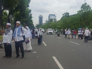 Usai Orasi di Depan Kedubes AS, Massa Bela Palestina Mulai Bubar