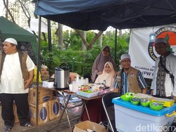 Ada Makanan Hingga Obat-obatan Gratis untuk Massa Aksi Bela Palestina