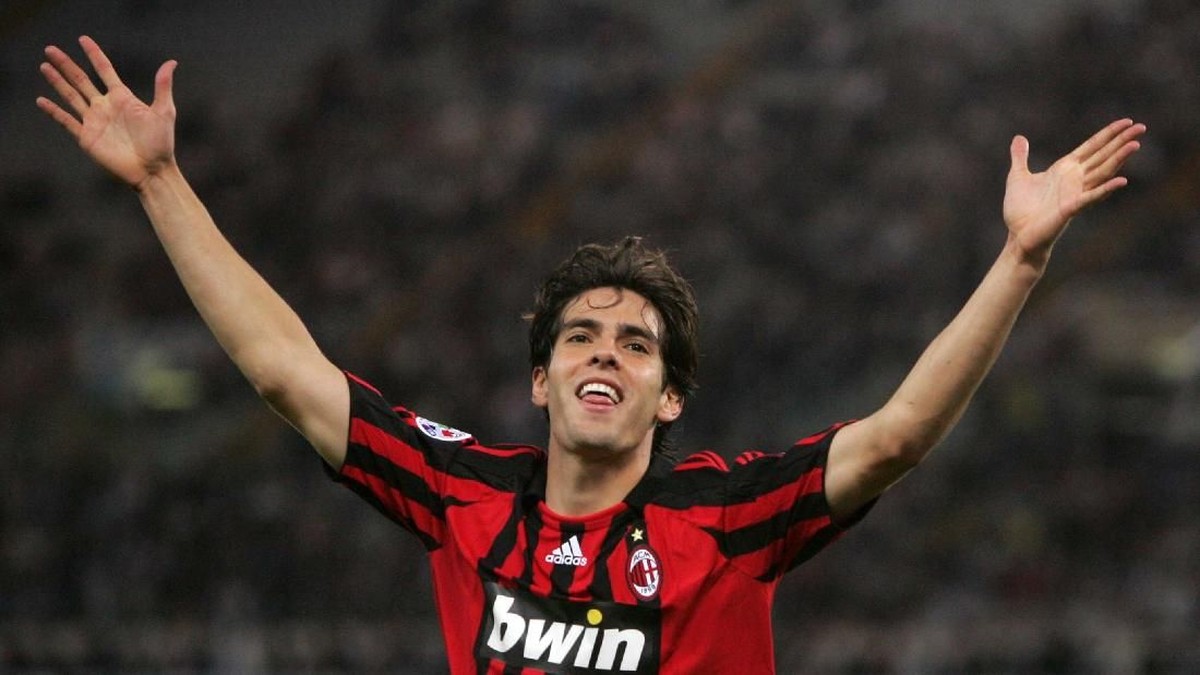 Kaka memutuskan pensiun dari sepakbola (New Press/Getty Images)