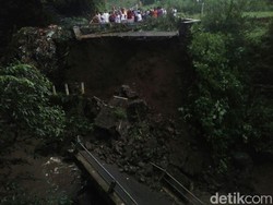 Jembatan di Malang Ambruk, Dinas PU: Perbaikan Tahun Depan