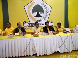 Airlangga Hadiri Rapat Pleno DPP Golkar