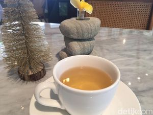 Kue-kue Tradisional Tampil Modern untuk Teman Menikmati Teh Hijau Kue-kue Tradisional Tampil Modern untuk Teman Menikmati Teh Hijau