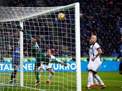 Inter Milan tercatat punya total 22 attempts, tapi hanya delapan yang mengarah ke gawang. Salah satu peluang emas Inter lewat Milan Skriniar membentur mistar (Alessandro Garofalo/Reuters)