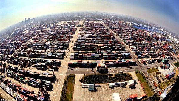 Foto: Shanghai Punya Pelabuhan Seluas 470 Lapangan Sepak Bola