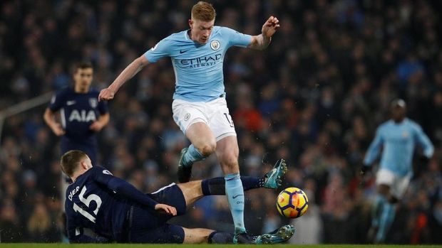 Manchester City akan memastikan gelar Liga Inggris jika mampu mengalahkan Tottenham dan Manchester United kalah.