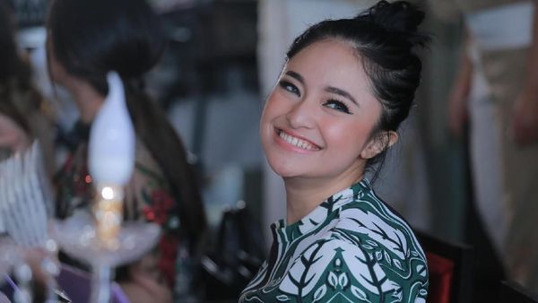 Apa Sih yang Ditertawakan Marshanda?