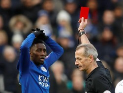 Pesepakbola Ini Dikartu Merah di Hari Ultah, Timnya Juga Kalah