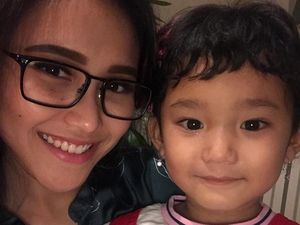 Ah, Ternyata Ayu Ting Ting dan Bilqis Sama-sama Suka Makanan Sederhana Ini!