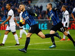 Hanya semenit berselang, Inter Milan langsung menyamakan skor lewat Mauro Icardi (Alessandro Garofalo/Reuters)