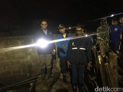 Anies: 20 KK Jati Padang yang Mengungsi Sudah Kembali ke Rumahnya