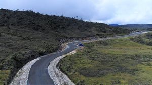 Indahnya! Ini Penampakan Terbaru Jalan Trans Papua