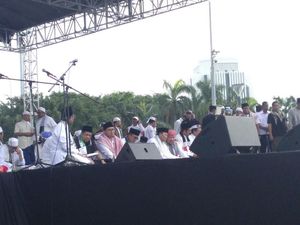 Kompak Berpeci, Fahri dan Fadli Hadiri Aksi Bela Palestina di Monas