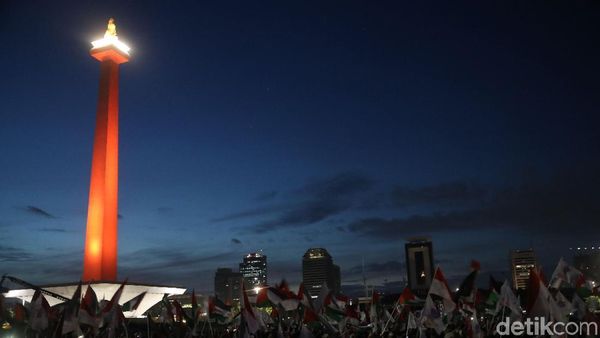 Begini Penampakan Massa Aksi Bela Palestina Saat Kumpul di Monas