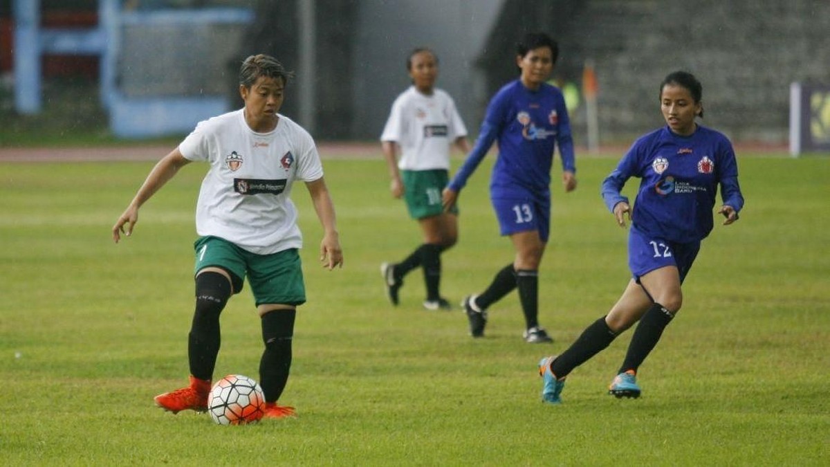 Laga perdana Bengawan Cup 2017 berakhir tanpa gol (Foto: Amalia Dwi Septi)