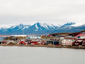 Foto: Kota yang Mataharinya Tak Terbenam Selama 5 Bulan