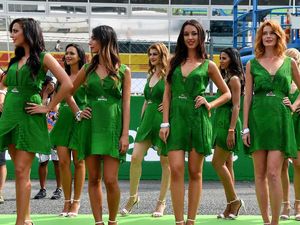 Tak Ada Lagi Gadis-gadis Cantik Pendamping Pebalap F1 Tak Ada Lagi Gadis-gadis Cantik Pendamping Pebalap F1