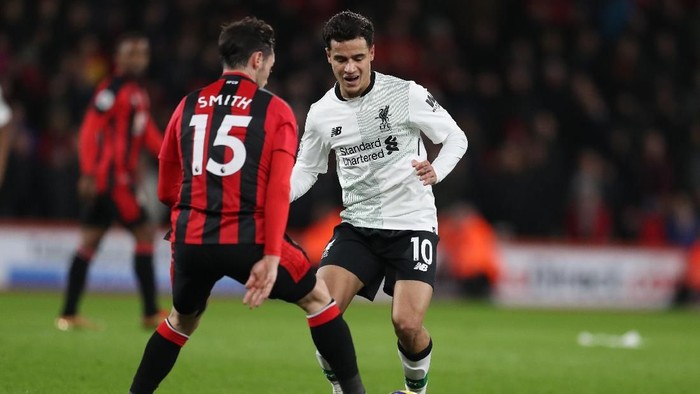 Tarian Coutinho di Vitality Stadium