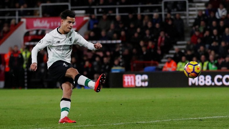 Ketika Chamberlain Memotong Wawancara Soal Masa Depan Coutinho Ketika Chamberlain Memotong Wawancara Soal Masa Depan Coutinho