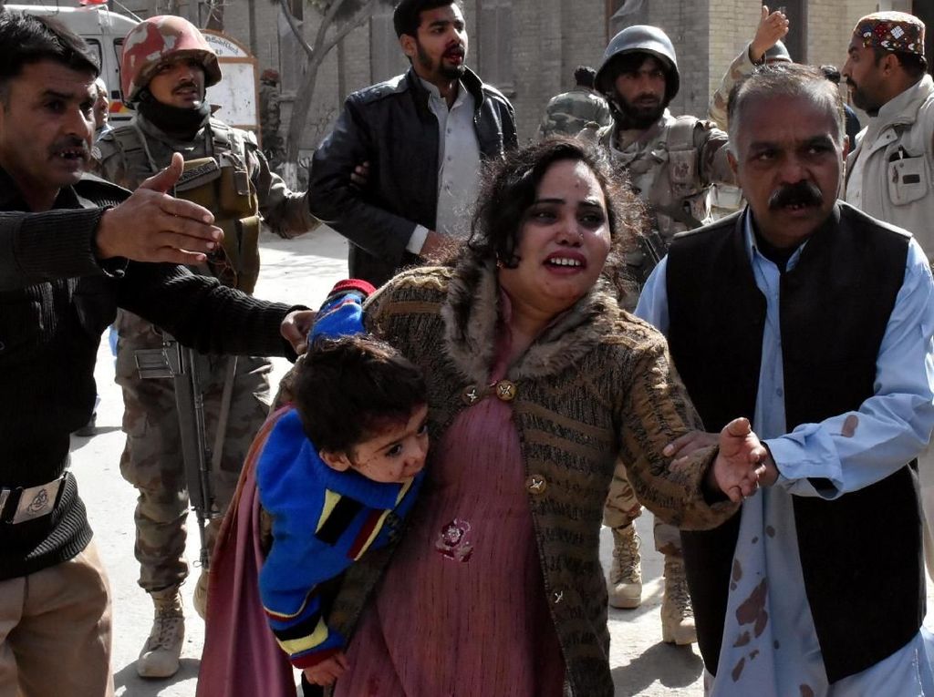 Bom Bunuh Diri di Gereja Pakistan, 9 Orang Tewas