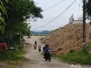 Warga Dikejutkan Penemuan Jenazah Pria di Proyek Tol Ngawi