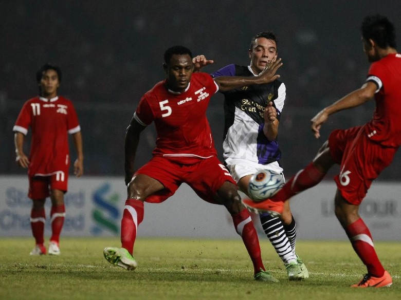 Mario Gomez: Victor Igbonefo Gabung Persib Mario Gomez: Victor Igbonefo Gabung Persib