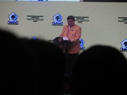 Singgung PDIP, Airlangga Bahas Filosofi Warna Merah dan Kuning