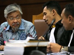 Nur Alam Dicecar soal BMW Z4: Banyak yang Parkir di Rumah Dinas