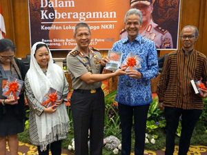 Kapolda Jateng Luncurkan Buku