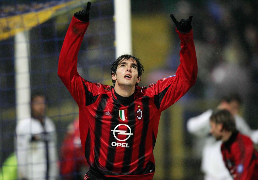 PARMA, ITALY - DECEMBER 4:  Kaka of AC Milan celebrates his 79th minute goal against Parma during Serie A League match between Parma and AC Milan on December 4 2004, in Parma, Italy. (Photo by New Press/Getty Images)