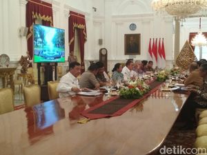 Cuaca Ekstrem, Jokowi Minta Harga Pangan Stabil Saat Natal dan Tahun Baru